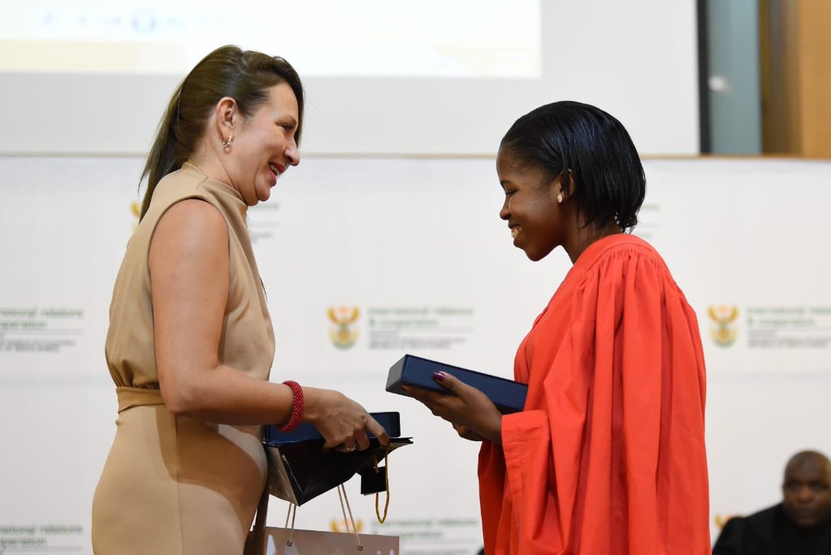 DIRCO_ZA's tweet photo. [PHOTOS]: Jubilant parents applaud as the learners are acknowledged by Deputy Minister @alvinbotes, DIRCO senior officials and Westbury High educators. The learners felt honoured to be exposed to diplomats &amp; get information on @DIRCO_ZA’s work. #DIRCOOpenDay #BackToSchool https://t.co/ISD5h1VqDe