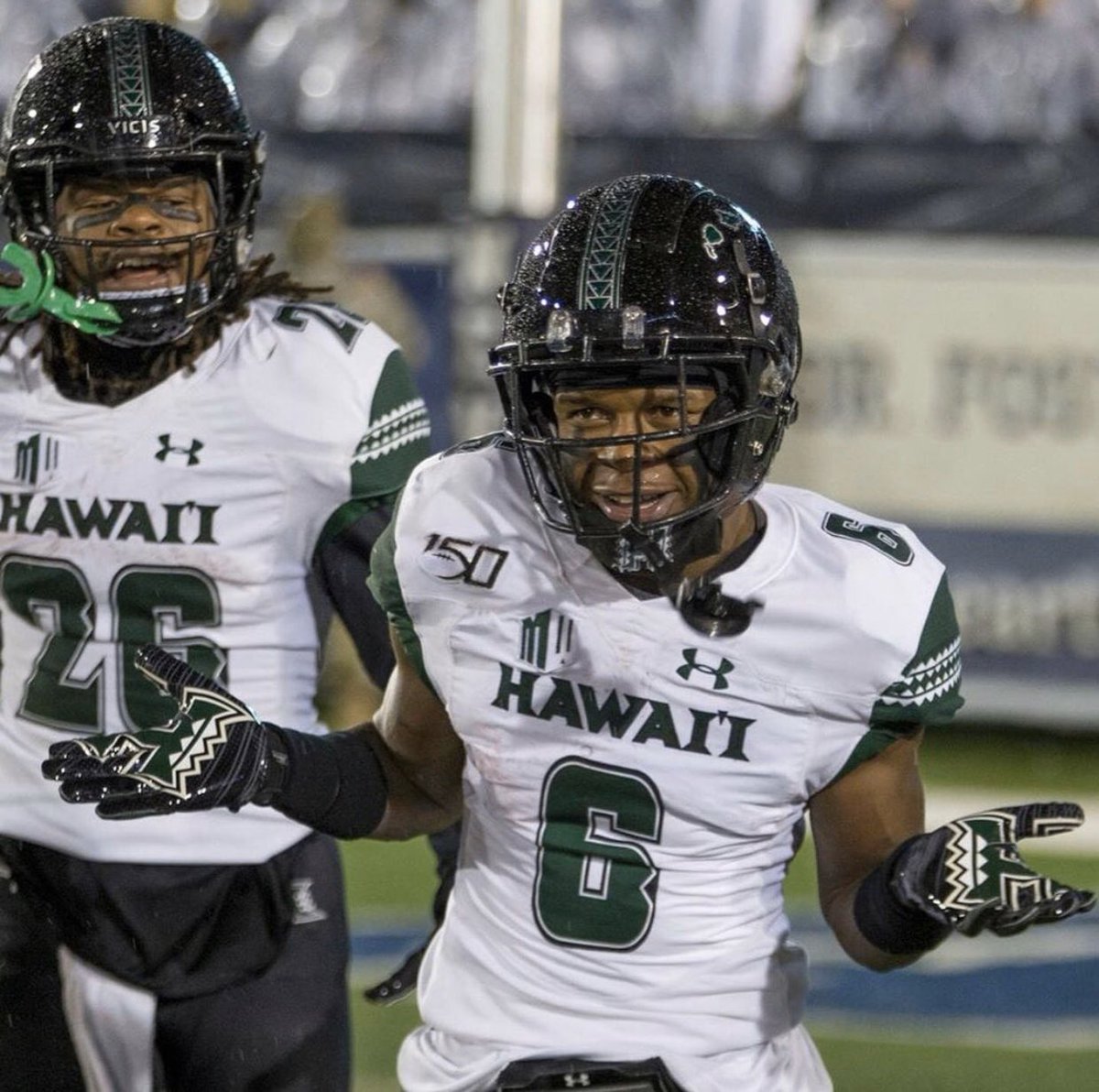 After meeting with my guy @abe_elimimian I have decided to take my 1st official visit to the UNIVERSITY OF HAWAII 🌴 this weekend‼️ #RAINBOWWARRIOR 
#LIVEALOHAPLAYWARRIOR