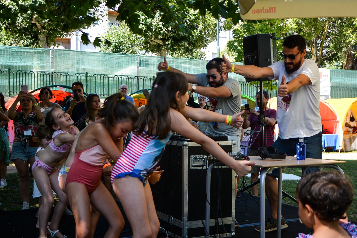 SilFest_OBarco's tweet photo. #REMEMBER #economatodjs dándolo todo en con los más pequeños en #MiniSilfest ¿Repetimos @isaacfcorrales @daniarguello85 ?
#festivalenfamilia https://t.co/N8ohXeSusx