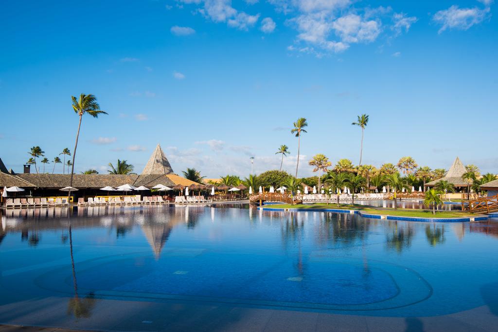 ResortsEnBrasil's tweet photo. ¿Qué tal comenzar el día con un masaje relajante frente al mar? 

Ven y conoce el Vila Galé Mares Resort &amp; Spa, no te arrepentirás!! 
👙🌴🌊 https://t.co/KovaB3wQIC