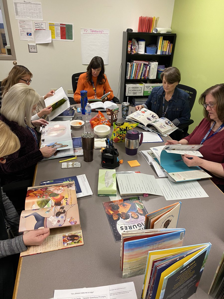 AshlineKelly's tweet photo. I always bring new books to every PD session I lead because the same thing happens every time: teachers absolutely love it. Great discussions so far and super engaged learners! @CCSD93 #visiblelearningforliteracy #picturebooks https://t.co/UdlOs6NKmB