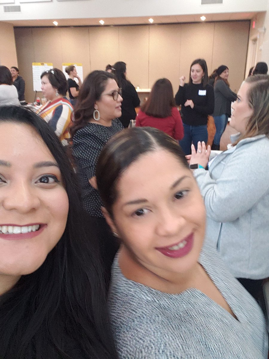 Noemi_Labra's tweet photo. Delving Deeper into the Bridge with @T4Biliteracy @nunezOpatricia @MrsOlmeda3 #BISDshines #birdvillelearns #multilingualiscool #dualiscool https://t.co/VL9X3rOn9p