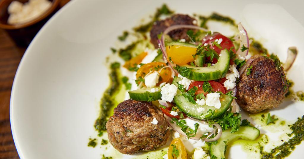 UniversalORL's tweet image. 🚨 NEW FOOD ALERT 🚨

Confisco Grille is serving up a new menu. Those Sweet and Sour Sticky Ribs *chef's kiss*