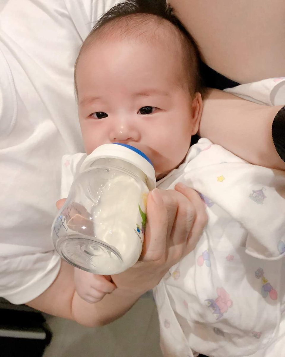 นี่พ่อพ่อของผมเองฮะ เป็นคนแมนๆ เล่นลูกง่ายๆ ผมชอบฮะ 😘🥰
#BeamOiltwinbabies #Theethongtham #รักทุกอย่างที่เป็นกวี #DaddyBeam