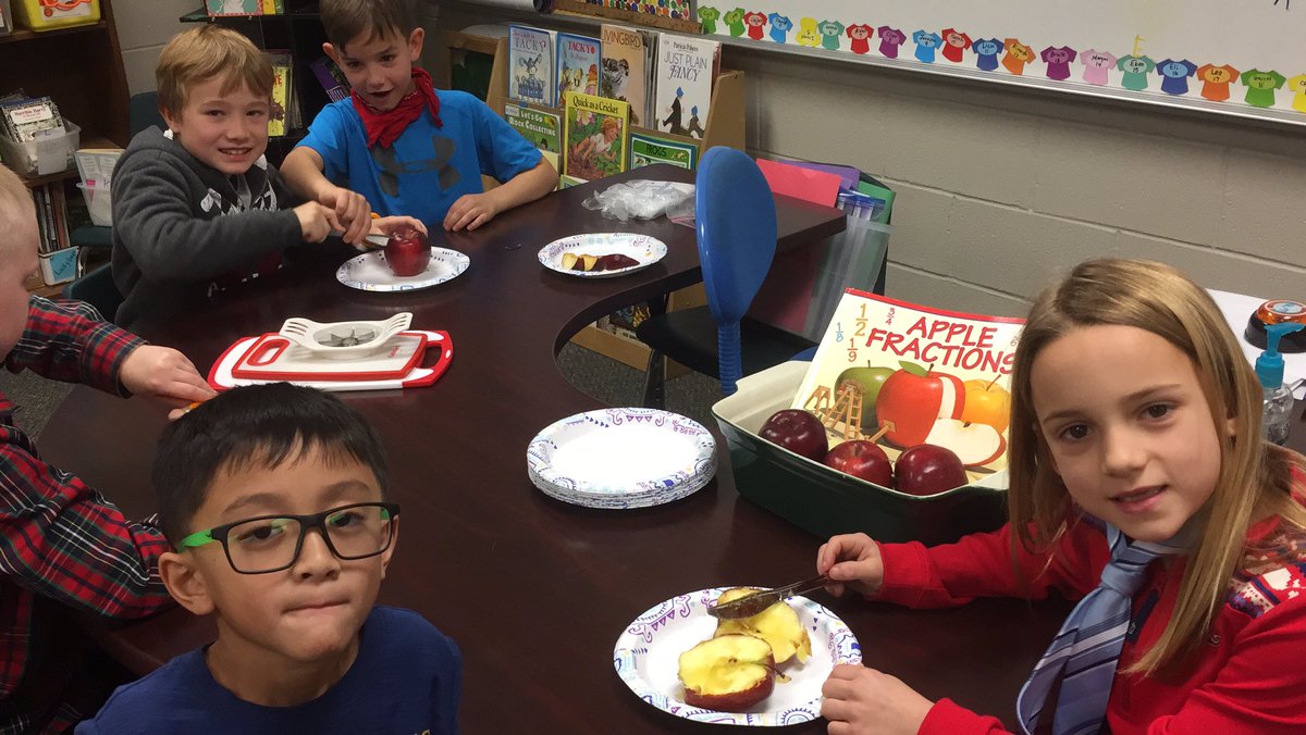 PetzoldDarcy's tweet photo. Authentic learning about fractions with apples and oranges@humbleisd_ESE#eseSOAR#path2serendipity https://t.co/tv0carPa3n