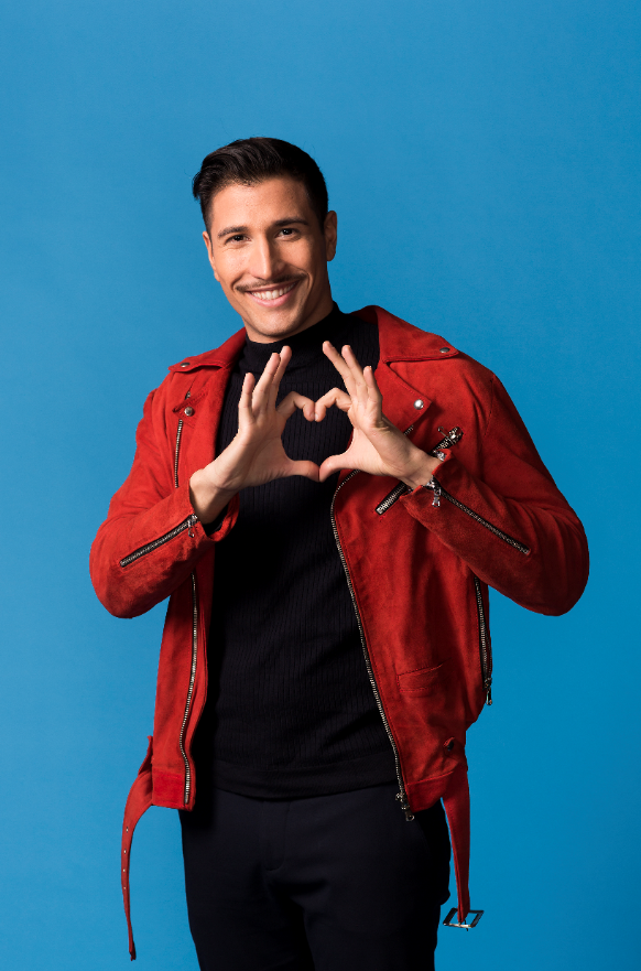 tdeldescuento's tweet photo. ¿No os parece que @GOnestini sale MUY BIEN en esta foto? 😍 

🔁 si te encanta 

#TdelDescuento24E https://t.co/BHOVPjlktc
