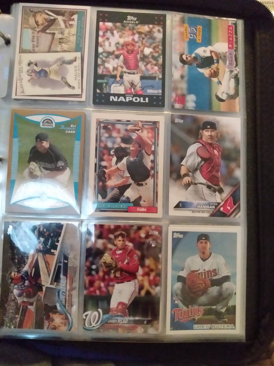 freehan11's tweet image. Working on getting my catcher cards in binders, including  #ToolsOfIgnorance pages.
#backstops #catchercards #thehobby