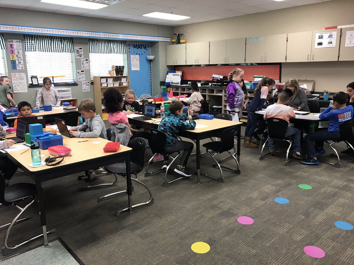 Lindsay Hooks tweet media