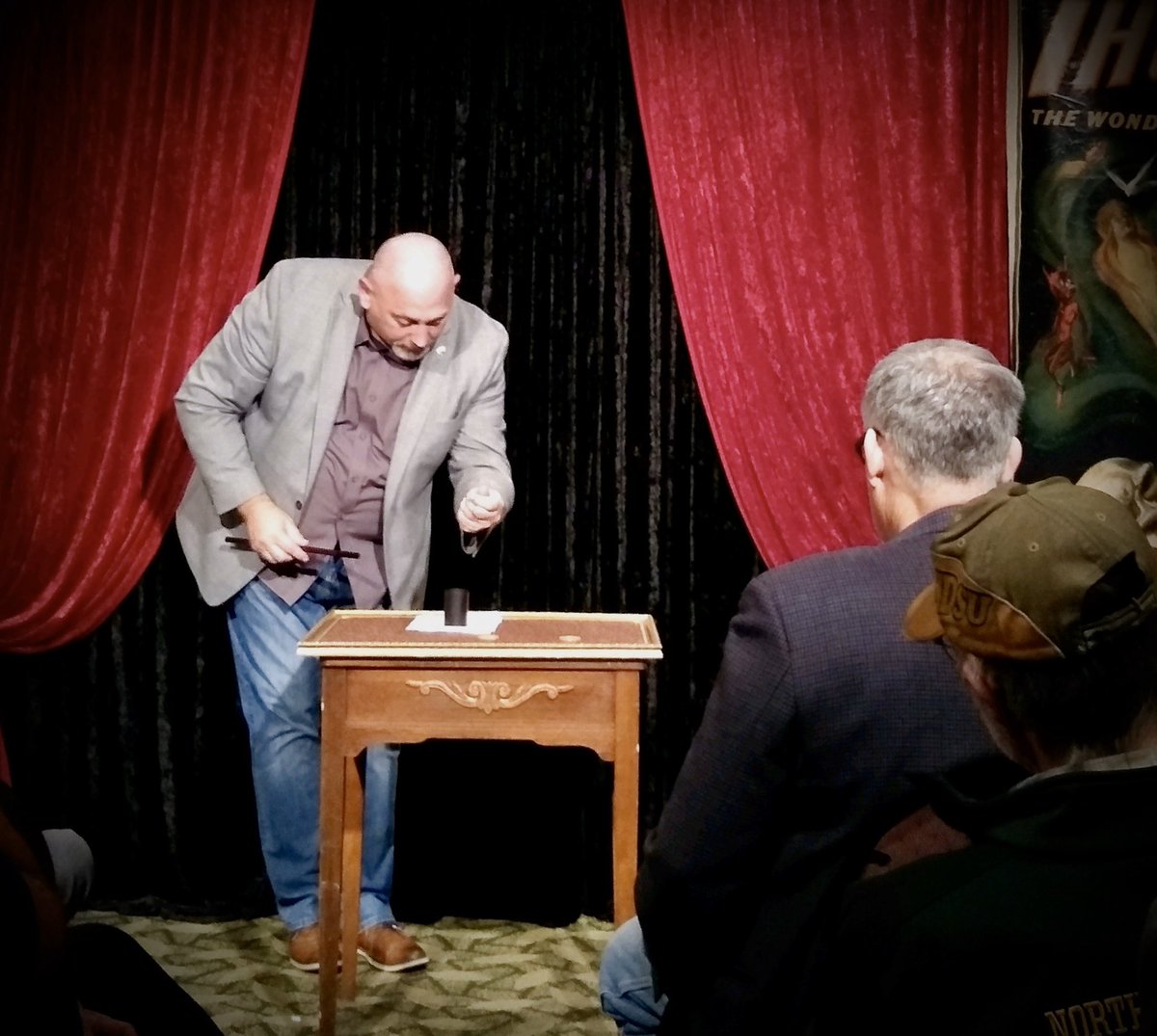 Had a great time performing at Wizardz Magic Theater.   The show was sold out with a great audience. Check it out when you are in the Orlando, Fl area.  #mkmagicman #mkcups #wizardzmagictheater