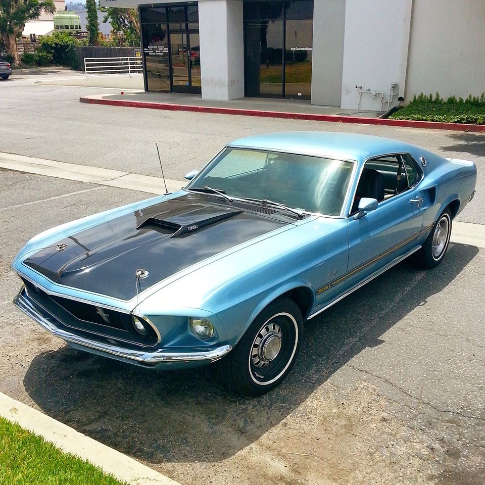 Cal_Mustang's tweet image. #throwbackthursday to our old showroom and this amazing 1969 Mustang Fastback Mach 1. 1964-04 Mustang parts and accessories are now available at classicindustries.com/mustang
Be sure to DM us photos of you and your Mustang for a chance to be featured. #classicindustries #mustang