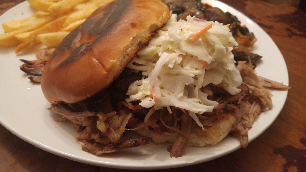stanton_kitchen's tweet image. Pulled pork sandwich #tbt! #stantonskitchen #prepatl #food #foodservice #chef #culinary #delivery #catering #atlanta #atl #homemade #delicious #foodie #foodtruck #foodtrailer #bbq #bbqpork #pork #smokedpork #bbqsandwich #porksandwich #good #sogood #smallbusiness #familybusiness