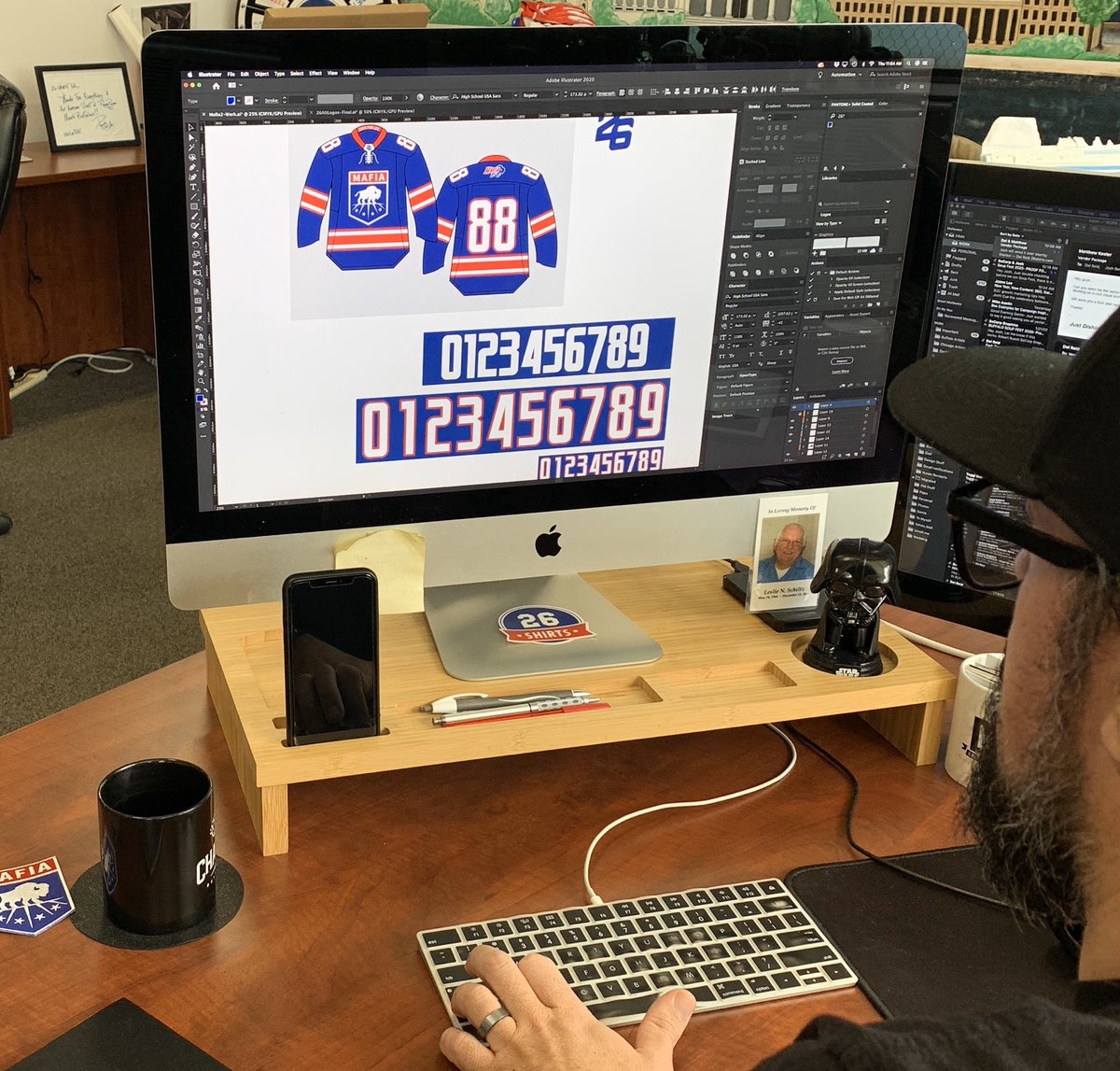 DelReid's tweet photo. A Mafia hockey jersey doesn’t necessarily make sense but who cares https://t.co/9UH3ijn4W8