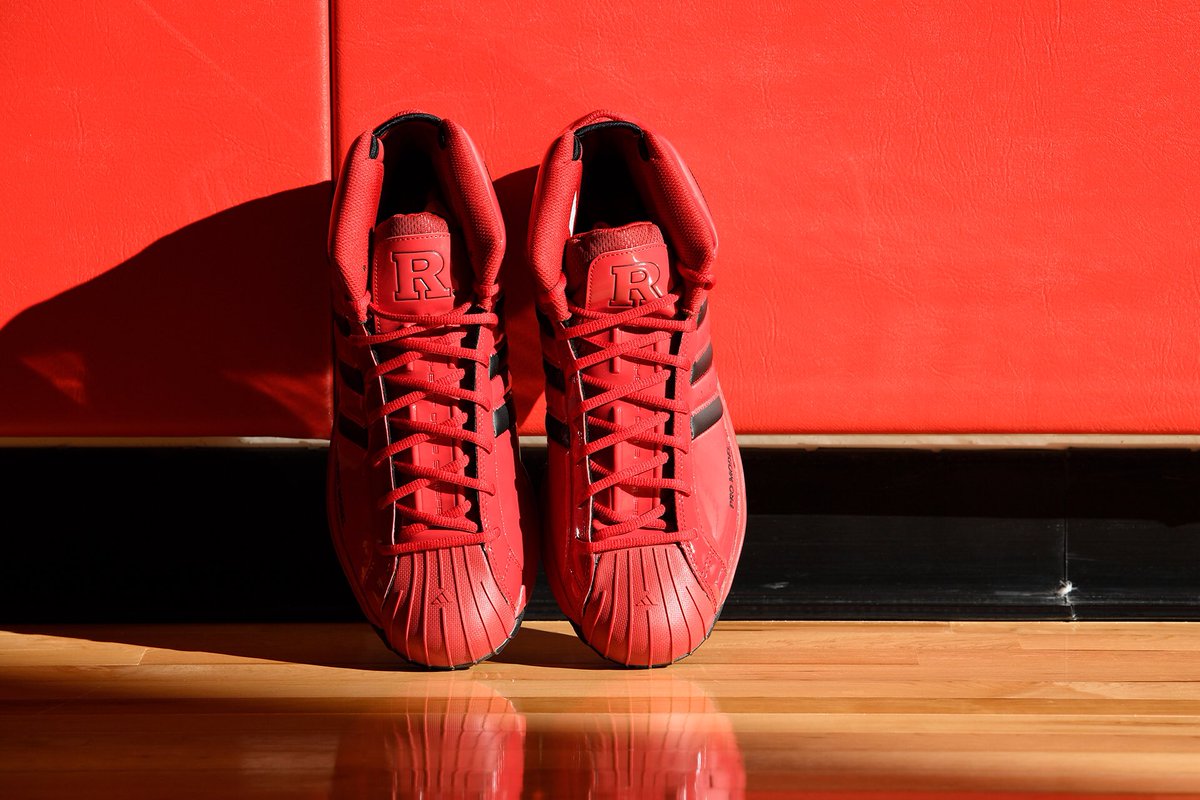 RutgersMBB's tweet photo. Honoring the past. Creating the future.
@adidasHoops comes through with the 🔥 once again bringing back the iconic #ProModel2G with a custom touch.
#GardenStatement ||| #FreeToCreate https://t.co/HErqqaUCgY