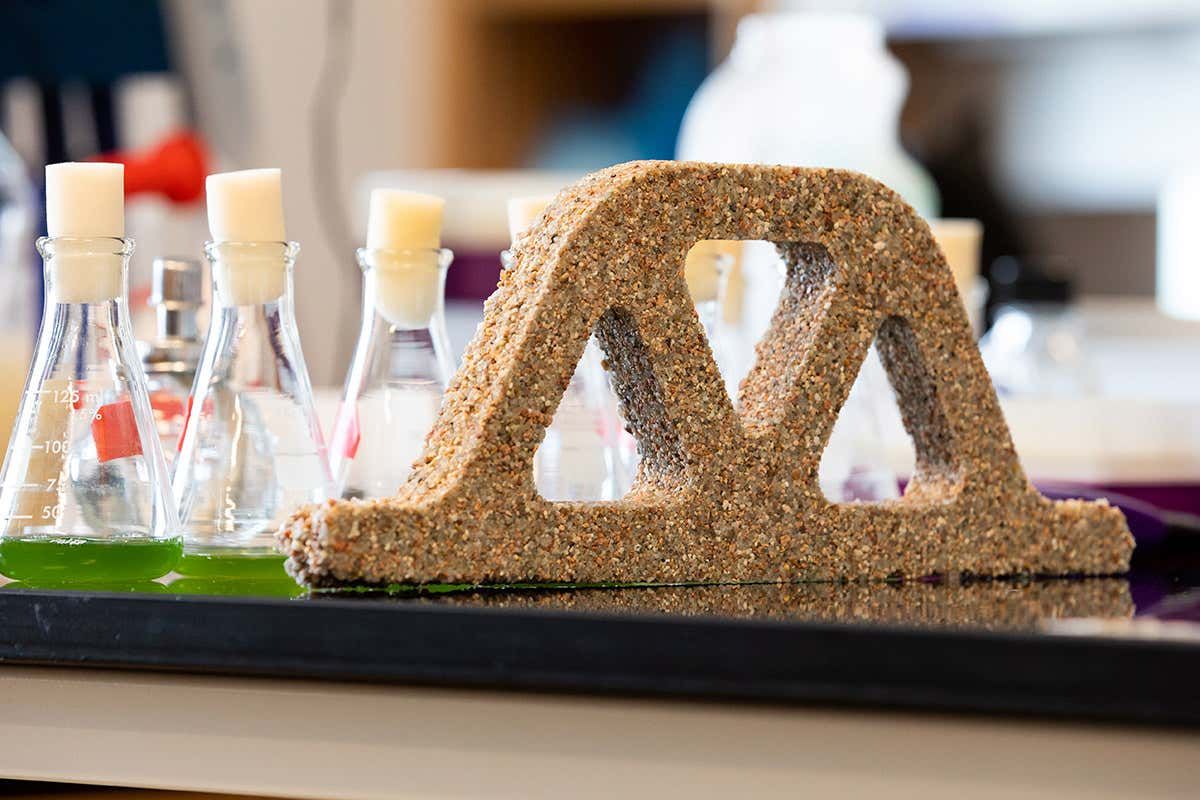 The future has landed... 😱 Living 'concrete' made from bacteria used to create replicating bricks - buff.ly/2Tu6ivk #concrete #newscientist #livingconcrete #tech #innovation