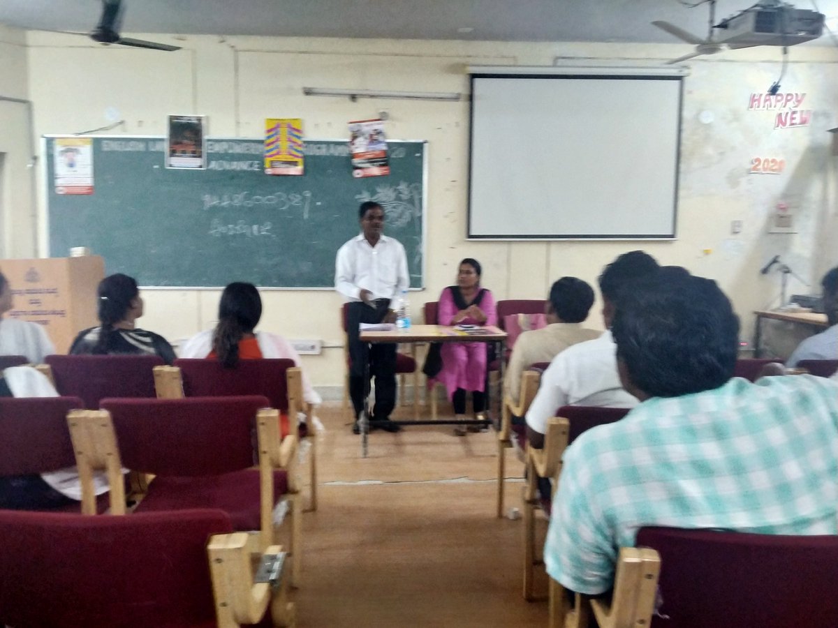 AtiMysuru's tweet image. ಜಿಲ್ಲಾ ತರಬೇತಿ ಸಂಸ್ಥೆ ಕಲಬುರಗಿಯಲ್ಲಿ ಹಮ್ಮಿಕೊಂಡಿದ್ದ  ಬಾಲ ಕಾರ್ಮಿಕ ಪದ್ಧತಿ ಮತ್ತು ಜೀತ ಪದ್ಧತಿ ನಿರ್ಮೂಲನೆಯ ಒಂದು ದಿನದ ಕಾರ್ಯಕ್ರಮ ದಿನಾಂಕ ೨೩.೦‍೧.೨೦೨೦.

#DG# #ATI# #ATIMysuru# #KapilMohanIAS# #DTI# #KALABURAGI# #IAStraining# #IPStraining# #IAStrainingacadamy#
#kalaburagi# #Balakaarmika#