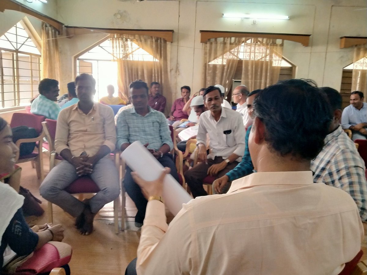 AtiMysuru's tweet image. ಜಿಲ್ಲಾ ತರಬೇತಿ ಸಂಸ್ಥೆ ಕಲಬುರಗಿಯಲ್ಲಿ ಹಮ್ಮಿಕೊಂಡಿದ್ದ  ಬಾಲ ಕಾರ್ಮಿಕ ಪದ್ಧತಿ ಮತ್ತು ಜೀತ ಪದ್ಧತಿ ನಿರ್ಮೂಲನೆಯ ಒಂದು ದಿನದ ಕಾರ್ಯಕ್ರಮ ದಿನಾಂಕ ೨೩.೦‍೧.೨೦೨೦.

#DG# #ATI# #ATIMysuru# #KapilMohanIAS# #DTI# #KALABURAGI# #IAStraining# #IPStraining# #IAStrainingacadamy#
#kalaburagi# #Balakaarmika#