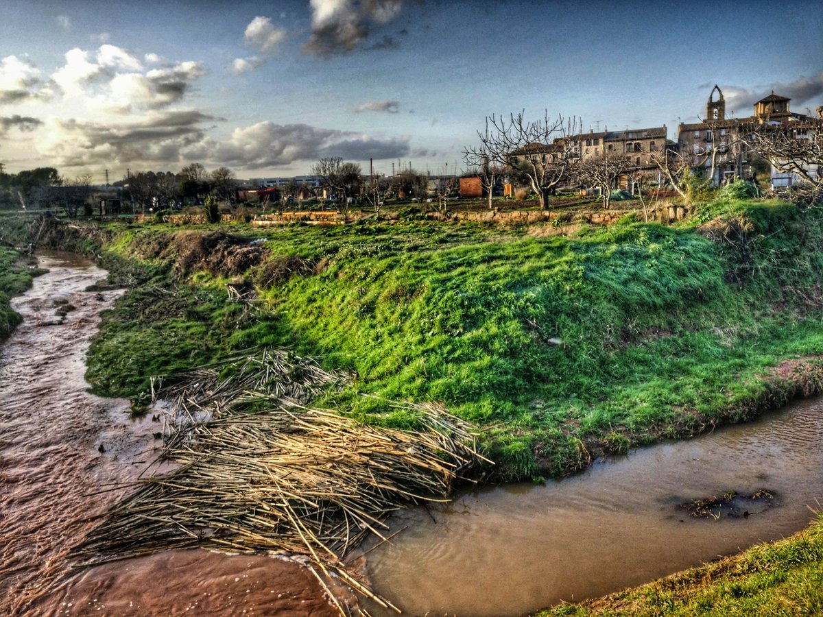 Mica en mica el Riu D'Or torna a la normalitat...
#editmoments_hdr  #world_besthdr #loves_united_hdr #world_bestnature  #natura_le #editmoments_beach #total_catalunya #raconsde_catalunya #total_water #lucky_hdr #best_expression_hdr #imatgescat #catalunya_color #montpeita