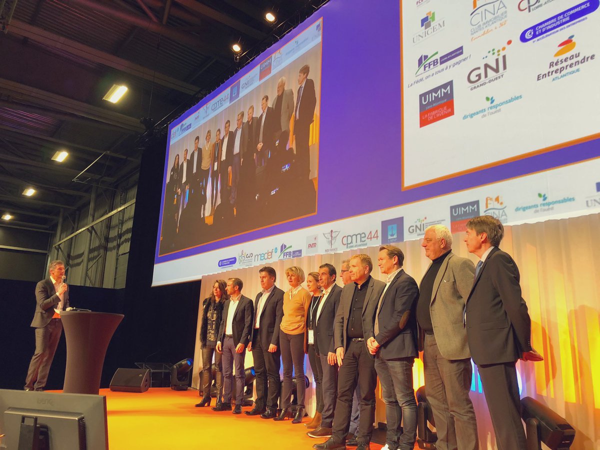 GNI_Grand_Ouest's tweet photo. Une belle coopération des réseaux aux #VoeuxEco2020 👏🏻 https://t.co/q7WC3bAarx