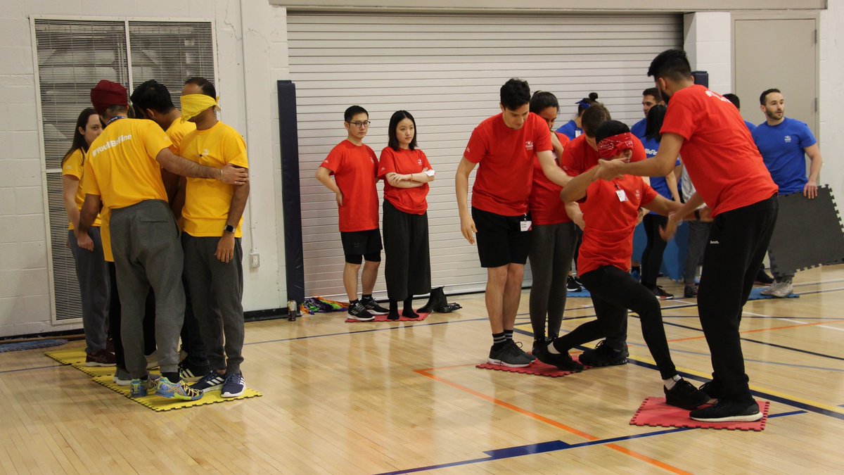 SmithQueensMBA's tweet photo. As the Full-time #SmithMBA Class of 2021 begins classes this week, they will surely be thinking back to the #SmithChallenge, a day of #teambuilding activities, like obstacle courses and a mini #escaperoom, designed to build connections and establish #trust. https://t.co/X92vI96AAH