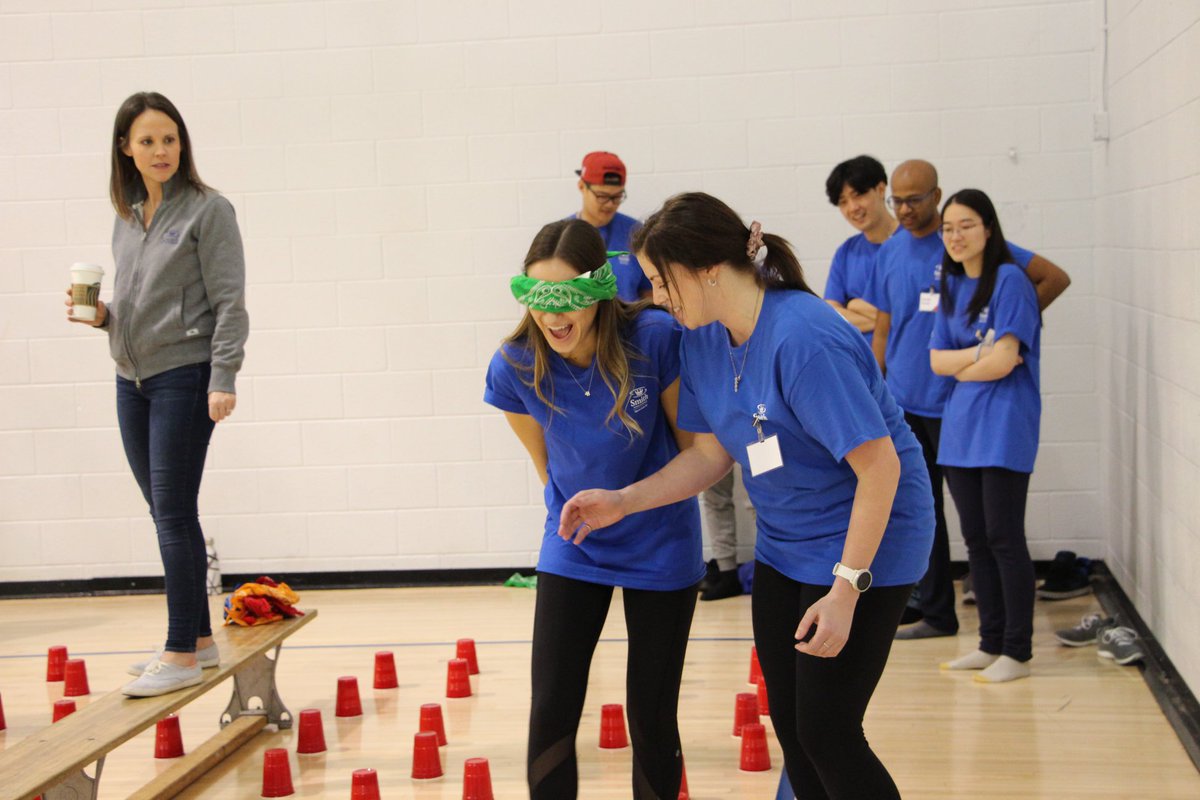 SmithQueensMBA's tweet photo. As the Full-time #SmithMBA Class of 2021 begins classes this week, they will surely be thinking back to the #SmithChallenge, a day of #teambuilding activities, like obstacle courses and a mini #escaperoom, designed to build connections and establish #trust. https://t.co/X92vI96AAH