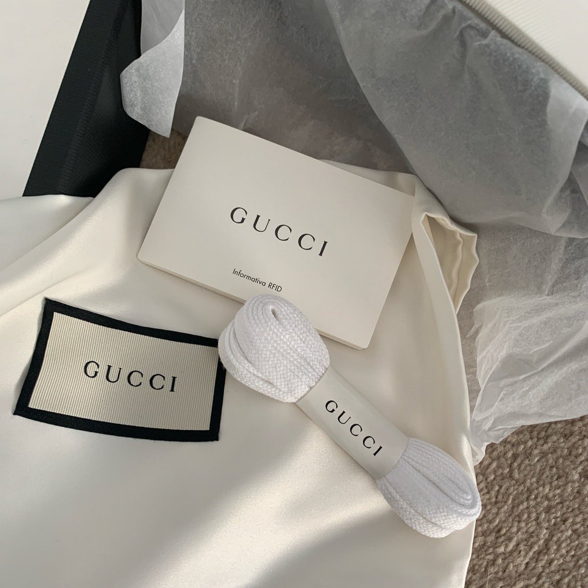 SourceExtra's tweet image. FOR SALE : 
GUCCI MONOGRAM HIGH TOPs 

EU37.5 | £275 | ONLINE NOW