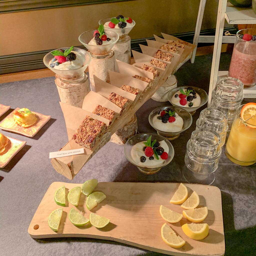 Start your meeting off right with this breakfast set. ☕️🥯️

#DoubleTreeDen