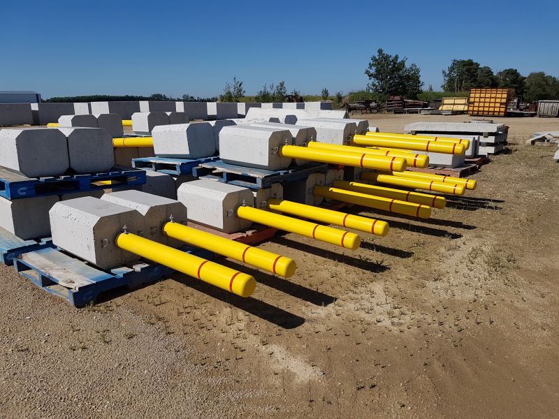 DMConcrete's tweet photo. Protect your buildings, gas tanks, electrical boxes, door and windows with some of these precast concrete bollards (guard posts). https://t.co/g7aucHB1eb
