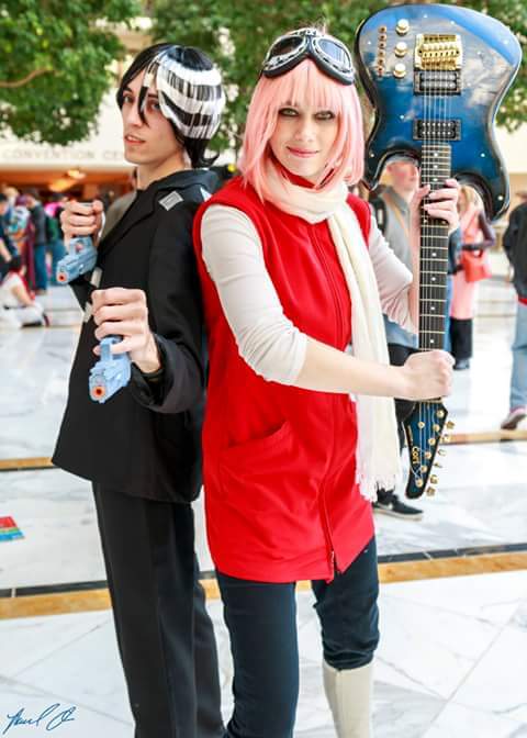 NyAppyMiku22's tweet photo. I miss this! 💕 lol #NyAppyMiku22 #Cosplay #FLCL #SoulEater #Throwback #MAGFEST2016 #magfest #Haruko #DeathTheKid #TuesdayMorning #TuesdayMotivation https://t.co/YjJldN0bcv
