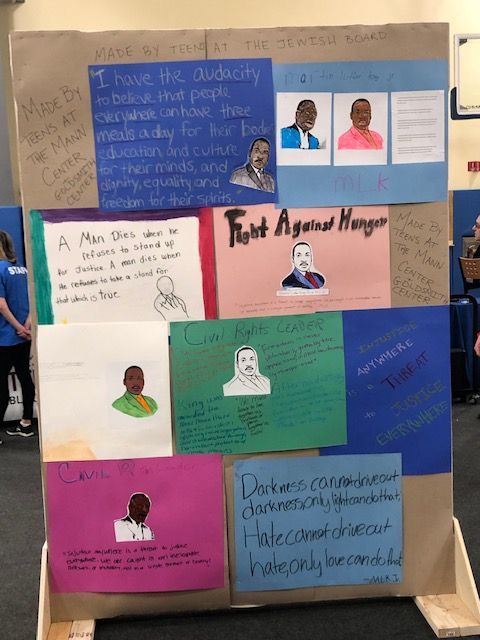 JewishBoard's tweet photo. Our stellar youth artists at The Mann Center got a chance to bond with our community yesterday in a #MLKDayofService at the Shames JCC in honor of Dr. Martin Luther King Jr. Check out their collage with our art therapists that hung in the JCC!
#TimeforGood #MLKDay #UJAmlkday https://t.co/J0cNUbI4vi