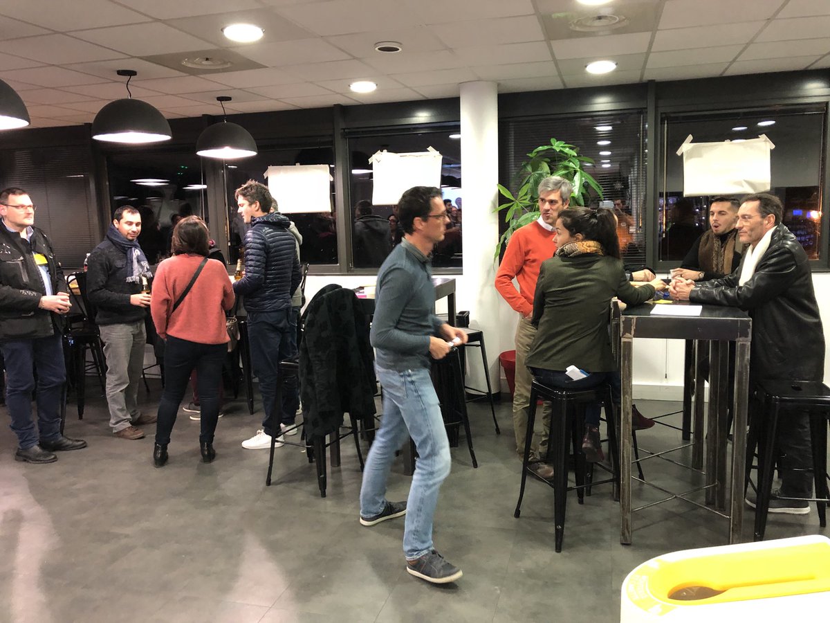 espritagile's tweet image. On se met en mouvement ! #meetup #agileAfterWork #activelistening