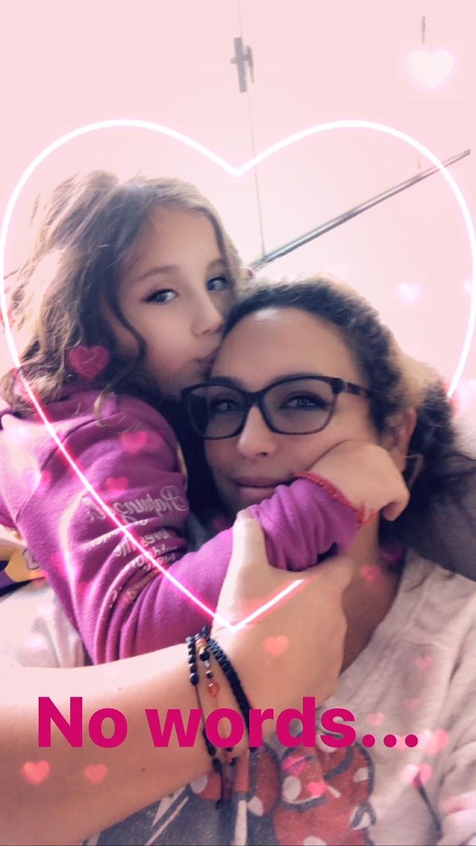 FasdaValeOF's tweet photo. #NationalHugDay 🥰
Feliz dia do Abraço família que amo
#ValePadron ❤ https://t.co/yN6fb9lgiI