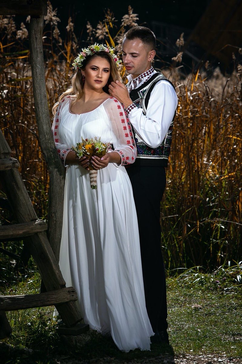 NuntaTradition's tweet image. Andreia și Florin, nuntă tradițională în Bacău

buff.ly/2RfTzeb

#NuntaTraditionala #NuntaRomaneasca #Bacau #Moldova #Traditii #Obiceiuri #PortIE #Nunta #Wedding #WeddingPhotography #TraditionalWedding #WeddingCustoms #Photography #PhotoShoot #Romania #RomanianWedding