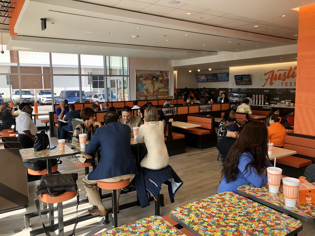 BettieCrossTV's tweet photo. The new @Whataburger restaurant design is making its debut today in Austin. What’s different? Floor to ceiling windows, outdoor patio seating and a larger 100-seat dining area. Right now there’s just one and it’s located at 1616 E. Oltorf. https://t.co/r7PceF75OB