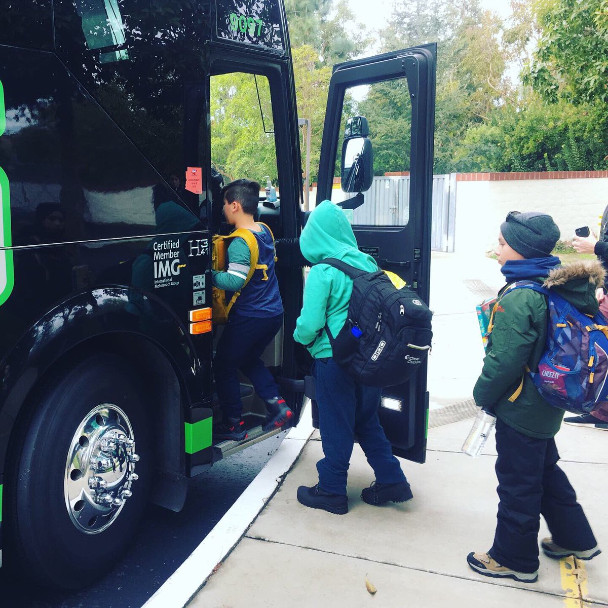 Ladera fifth graders embarking on their outdoor education trip this morning. Time to make memories that will last a lifetime. Go Leopards! #laderaleopards #wearetusd