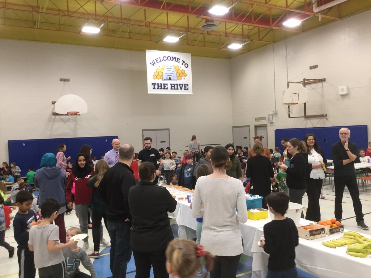 WestwoodUGDSB's tweet photo. Today we had an entire school breakfast #raiseafoodlover #rafl #zehrs thanks so much, you make a difference to so many @WestwoodUGDSB @ugdsb @SuccessUgdsb building #community. Thanks for helping with our daily #snackprogram https://t.co/1rBBsYKuKa