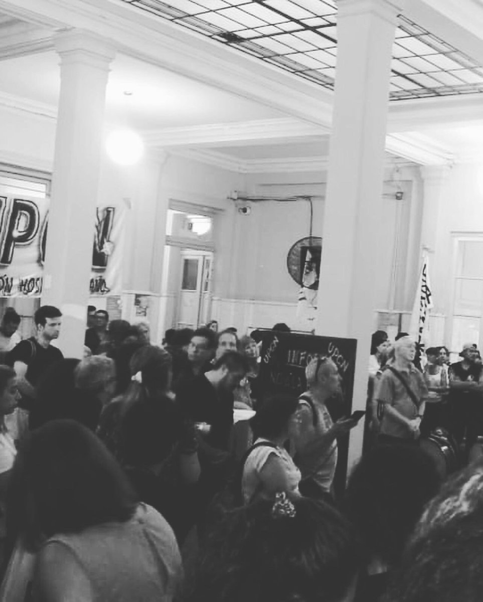 apss_gcba's tweet photo. #Noalnuevo5x1
#Noalcierredehospitalesencaba https://t.co/pcf2Jmiqs4