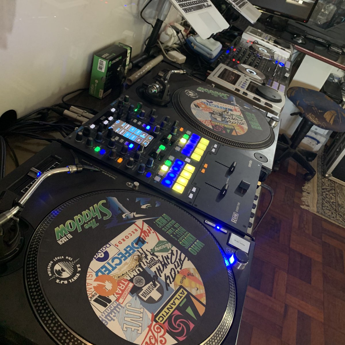 Loving my 1210’s even more today! #vinyldj #mixing #savinyldjs