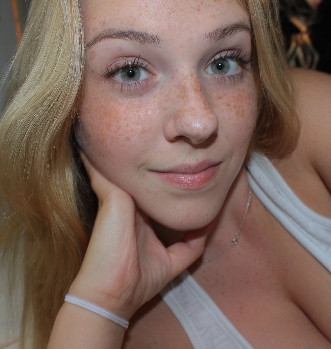 Hey guys 😘😘😉😉 HMU !! #sellingnudes