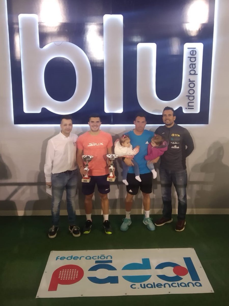 🏆 Campeones del Blupadel 🥈 Plata 1️⃣8️⃣⭐

Richard Brooks y Alex Tasa se proclaman campeones con un 1/6 6/4 6/4 💥

¡Enhorabuena, chicos!

<a href="/RichardBrooks_/">Richard Brooks</a>
<a href="/alex_tasa/">Alex Tasa</a>