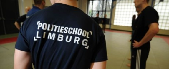 PLOTLimburg's tweet photo. De #Politieschool van het #PLOT is op zoek naar een #docent voor opleidingen inzake #Jeugdbeschermingsmaatregelen, én naar een #acteur die meedraait tijdens de TPI-week in de opleidingen tot inspecteur van politie.

Alle info via https://t.co/rzEPhi8tNz. https://t.co/ayFiwXhMs9