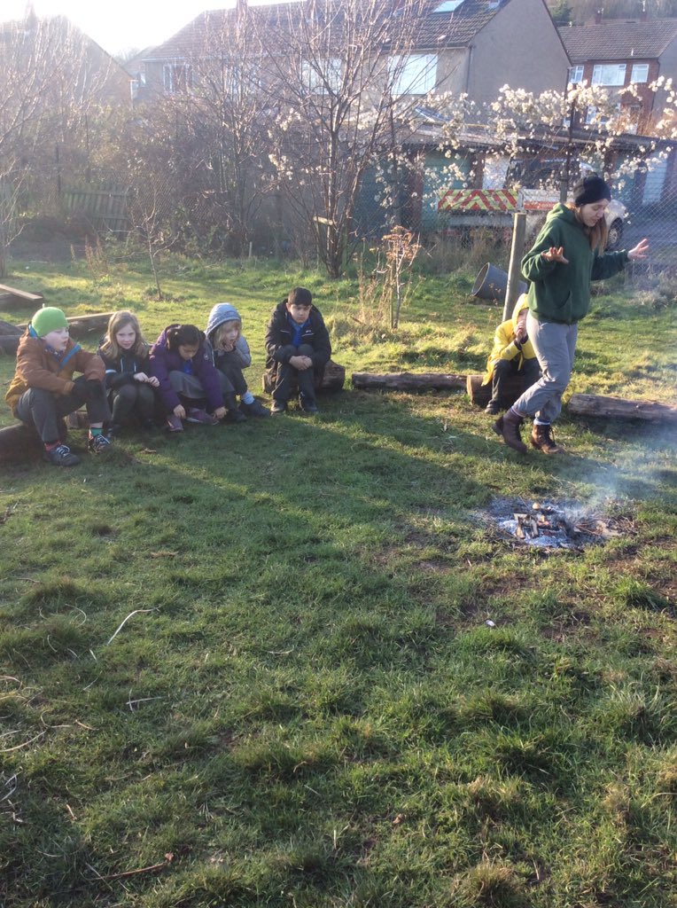glenfromep's tweet photo. #cedarclass celebrating #winterday, learning about fire, in the orchard. #outdoorlearning https://t.co/QmLj4TPYhz