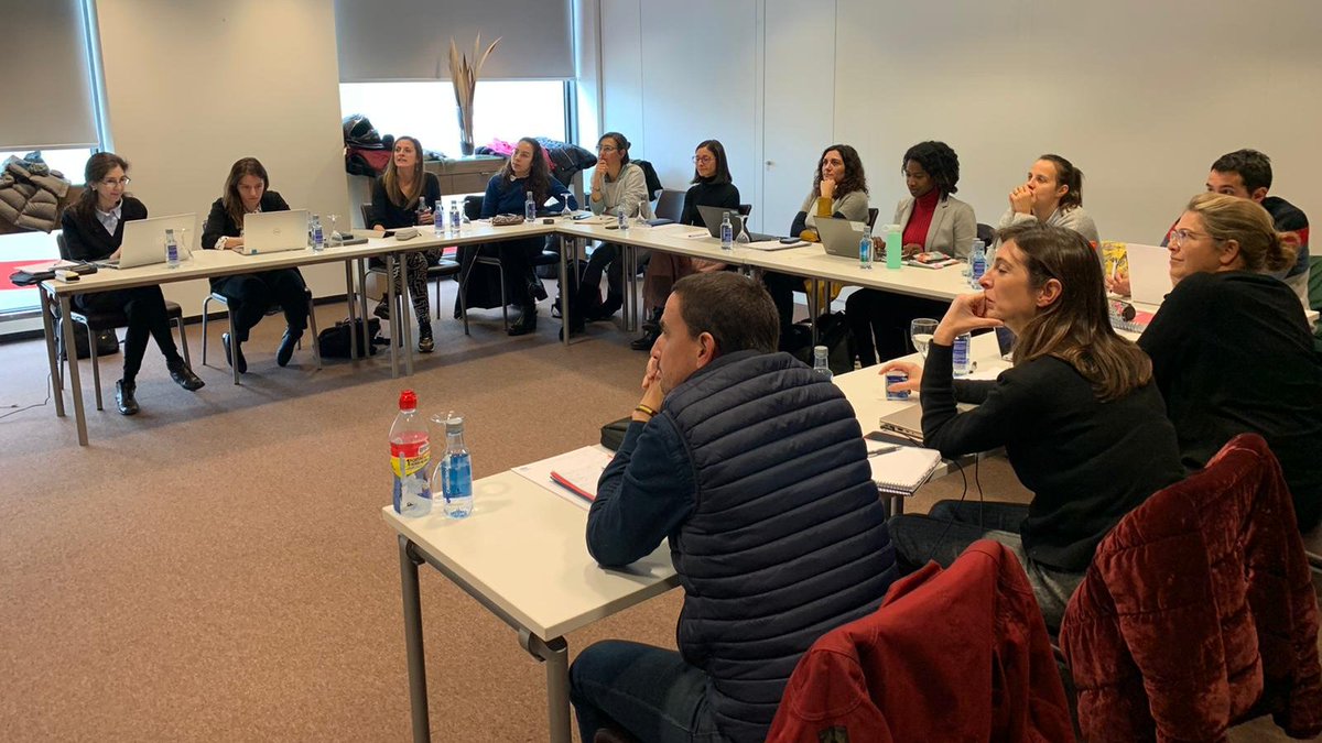 EIT_Health_es's tweet photo. 📍Ayer participamos en la reunión de lanzamiento de #ActiveHip, un proyecto de #Campus dirigido a pacientes con fractura de cadera y sus cuidadores que pretende aumentar su nivel funcional y prevenir fracturas secundarias. Nuestro socio coordinador es el Servicio Andaluz de Salud https://t.co/Iz3G0pbIe4