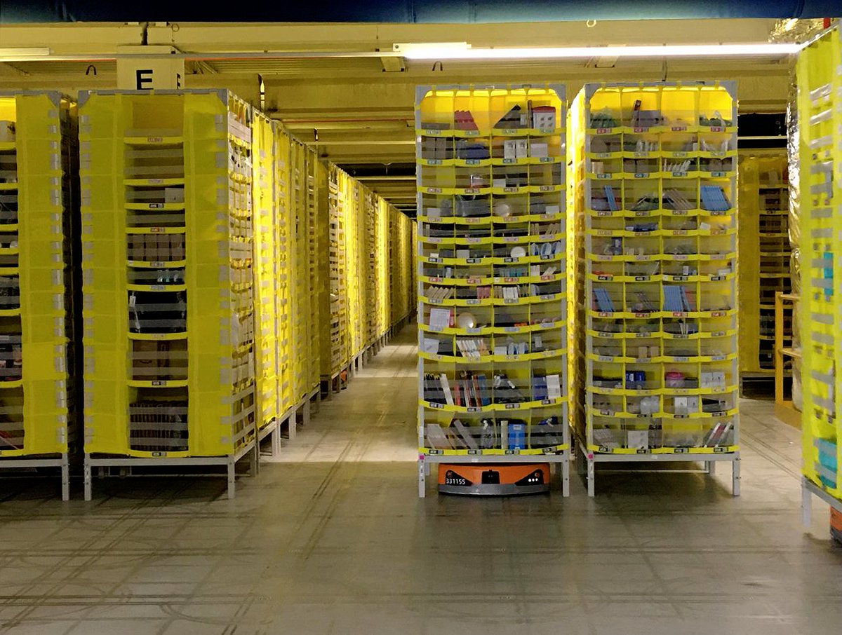 DIGIOnews's tweet photo. Hoy hemos estado visitando las instalaciones de @amazon y hemos aprendido mucho sobre #operaciones #SeguimosCreciendo #amazonfctours #TheAmazonExperience @AmazonNewsES https://t.co/ZK7h0FAmI8