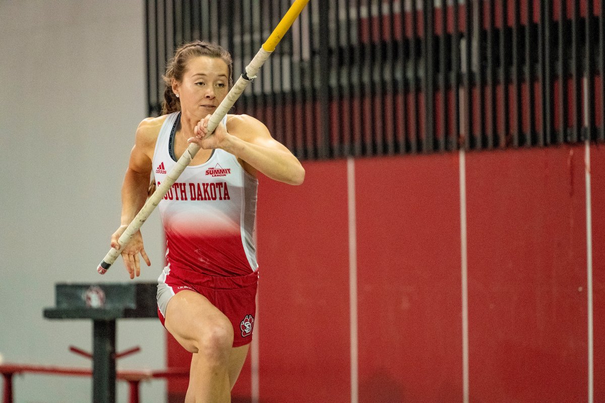 South Dakota Track & Field / Cross Country tweet media