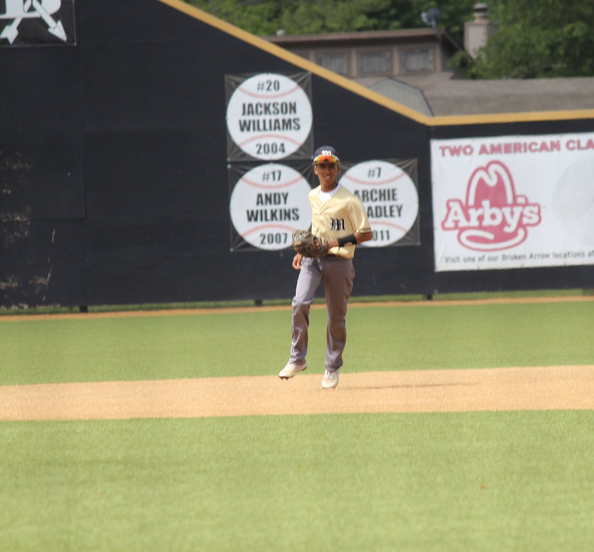 mmalikk__'s tweet photo. I’m blessed to announce my commitment to further my education and baseball career at @noctonkmavs !Thank you to all the coaches and family that have helped and supported me along the way! #gomavericks https://t.co/9aK0f5ensS