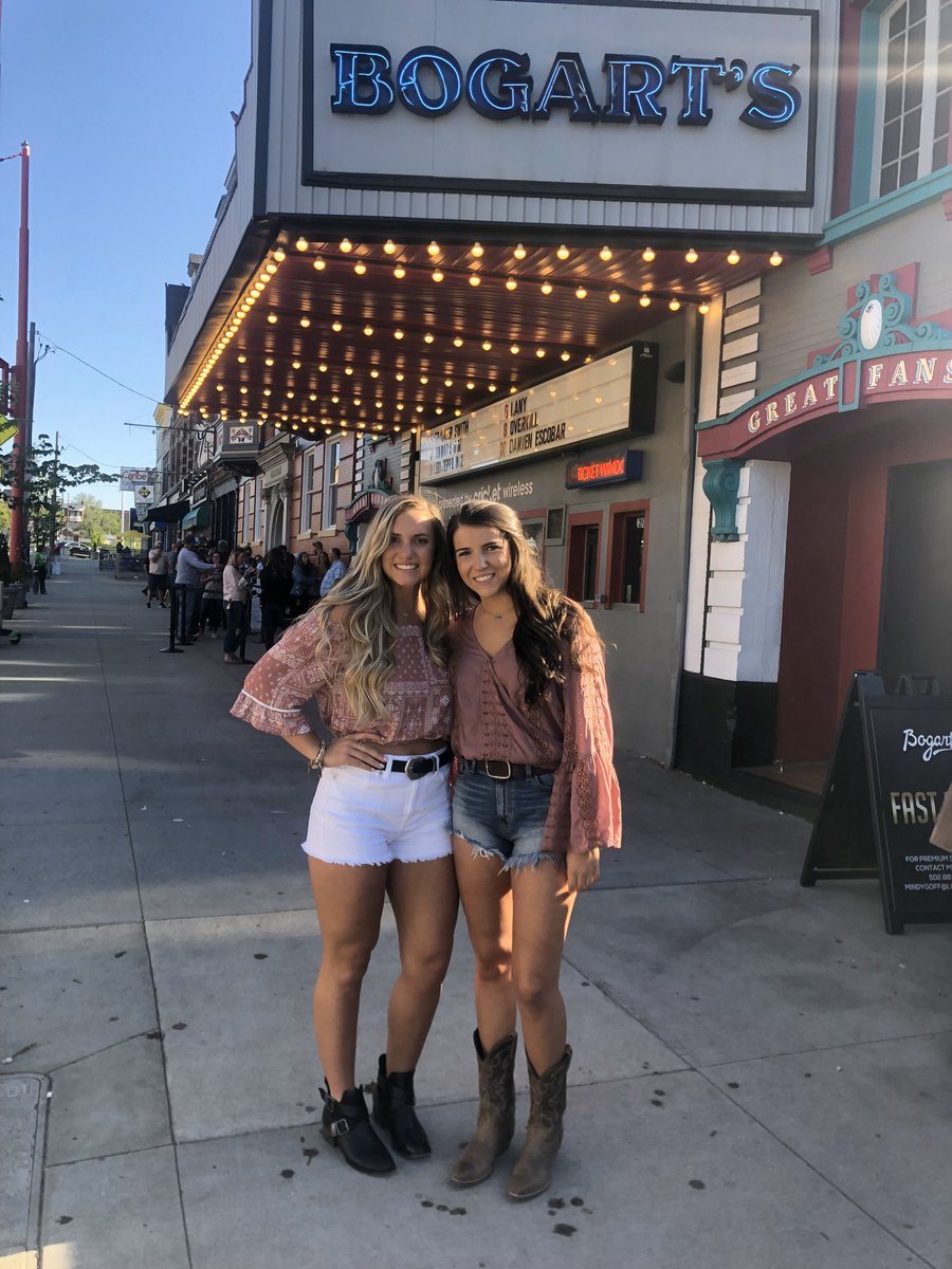 HAPPY BIRTHDAY LOGAN! only one more year 🎉 thanks for loving concerts and dunkin as much as me. don’t know what I’d do w out ya, love you lots💛