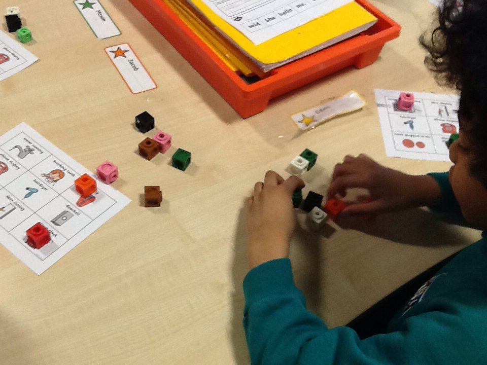 EndikeYear1's tweet photo. Year one are learning about our senses in science, today we practised our listening skills with sound bingo. @EndikePrimary #endikescience https://t.co/IMRRjQpwTX