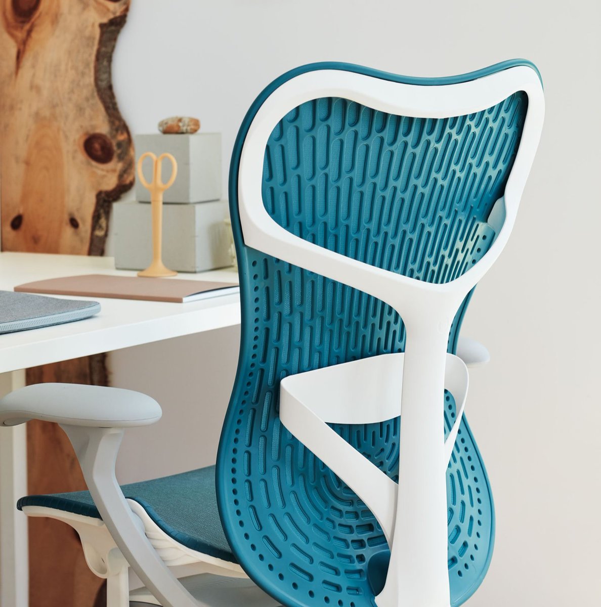 WidmerInteriors's tweet image. Task chairs aren’t exactly one size fits all. We have a dream team of supportive, comfortable, and most importantly, unique options. No matter what, we’re here to help you have a more productive 2020, and beyond.

ow.ly/F7P050xWdoV

#TaskchairTuesday #officelife #furniture