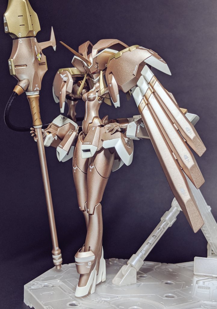 MSkyerzz's tweet photo. Ok one more. I'll have more on my Instagram once I get a chance to properly sort through the photos and edit them. #DarlinginthefranXX #modelkits #hobby #plamo #custombuild #completedbuild #mecha #waifu #strelitzia https://t.co/0esQaPMYfC