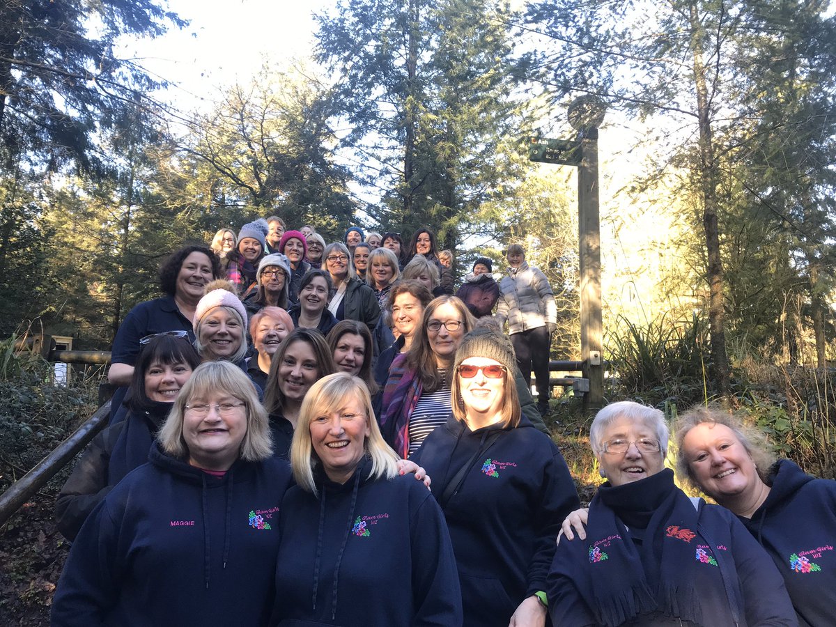 GlamGirlsWI's tweet photo. Awesome weekend at @CP_UK_Longleat 33 women and plenty of gin 🍸 booking for next year already 🥳 @WomensInstitute @WILifemagazine https://t.co/GYVoYXYCeB